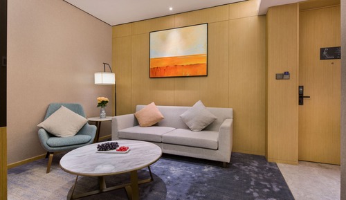 Deluxe Suite
