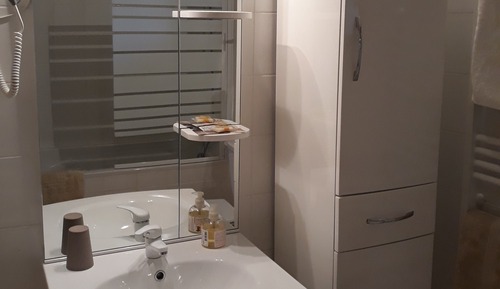 Standard Double Room, Ensuite (Chambre Cigale)