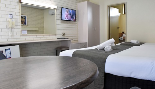Standard Room Queen & Single