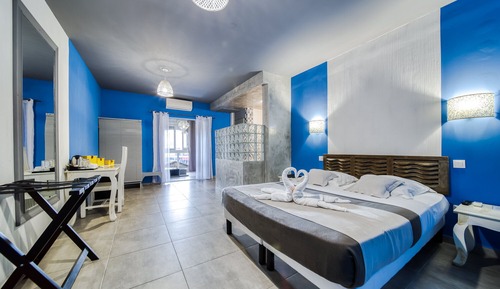 Comfort Suite, 1 Queen Bed with Sofa bed, Non Smoking