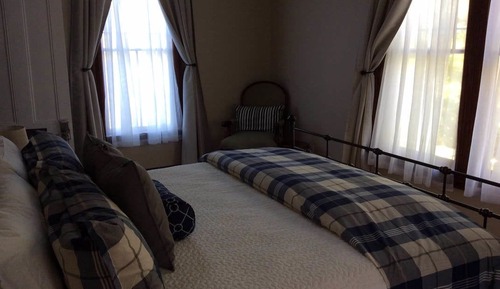 Deluxe Room, 1 King Bed (Olympic Yacht Room)