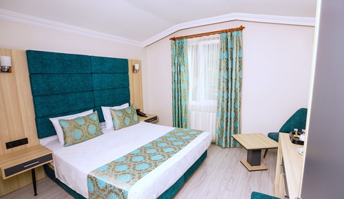 Economy Room