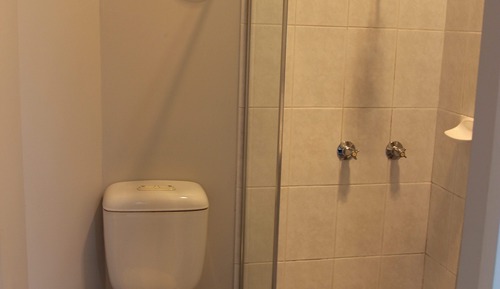 Family Bunk Room Ensuite Bathroom