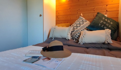 Traditional Chalet, 2 Bedrooms (4/5)