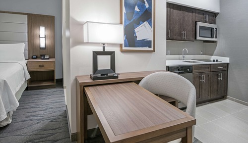 Studio Suite, 1 King Bed, Non Smoking