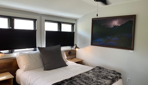 Room, 1 Queen Bed, Mountain View
