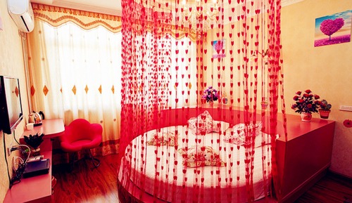Round-bed Room C