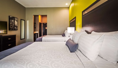 Standard Room, 2 Queen Beds, Accessible, Bathtub (Bathtub)