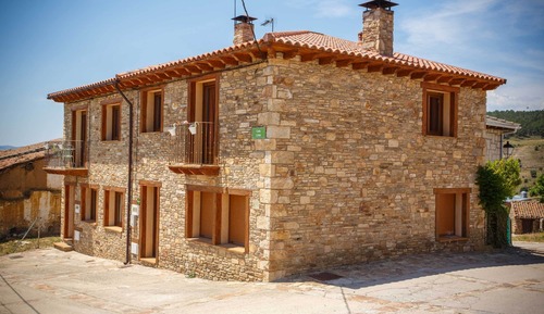 House, 2 Bedrooms