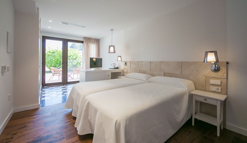 Deluxe Room, Multiple Beds, Terrace, Mountain View