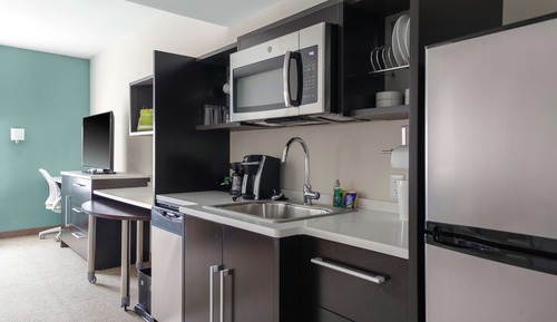 Studio, 2 Queen Beds, Accessible, Bathtub (Mobility & Hearing)