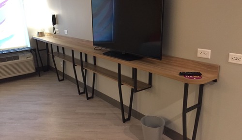Room, 2 Queen Beds, Accessible (Roll-in Shower)