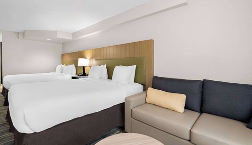 Suite, Multiple Beds, Non Smoking