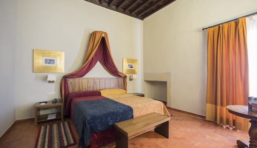 Double or Twin Room (3 adults)
