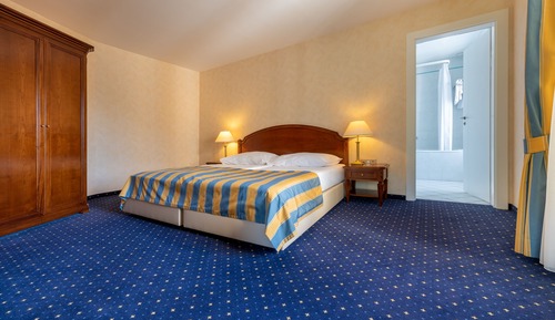 Traditional Suite