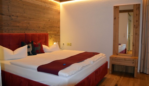 Double Room Single Use, Garden View