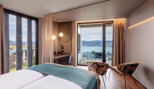 Lifestyle Room with Lake View