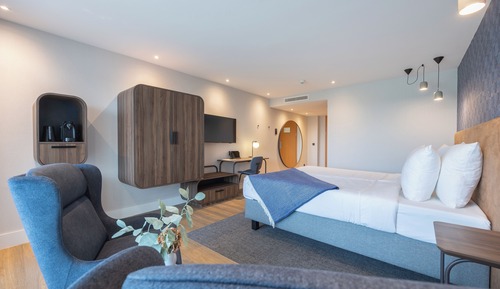 Deluxe Double or Twin Room