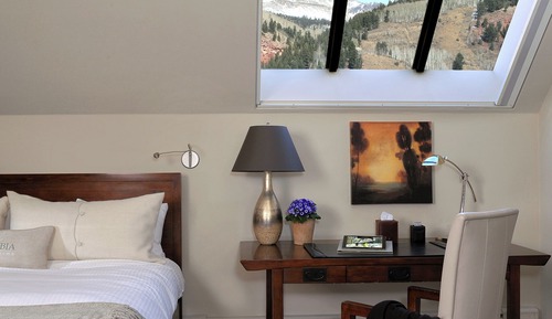 Room (Hotel Columbia 40)