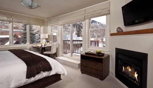 Room (Hotel Columbia 36)