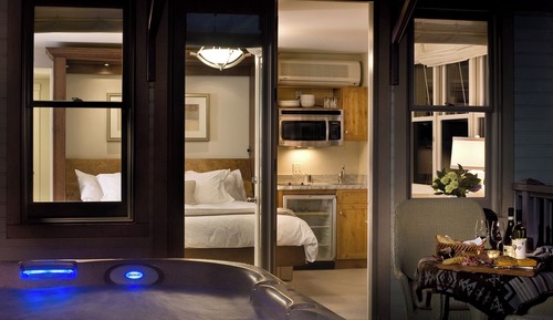 Room (Hotel Columbia 26)