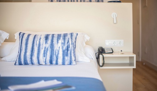 Superior Double Room Single Use, Balcony (1 Adulto + 1 Niño)