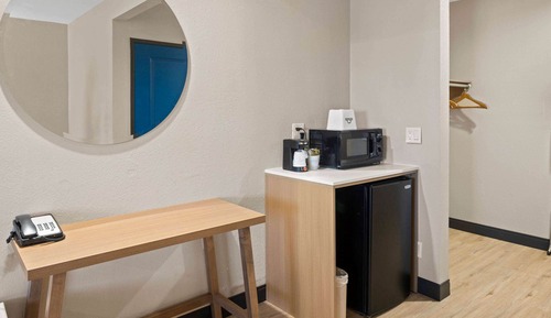 Studio Suite, 1 King Bed, Non Smoking