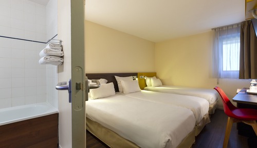 Standard Room, 3 Twin Beds, Non Smoking