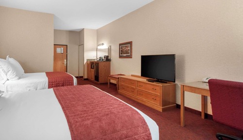 Room, 2 Queen Beds, Non Smoking, Pool View