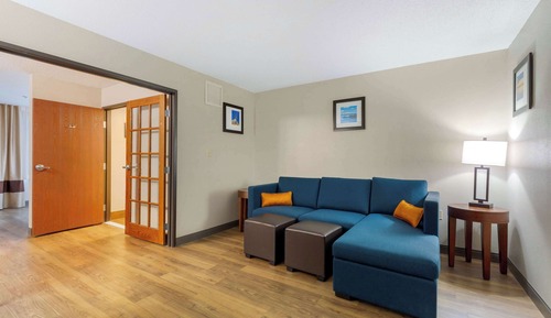 Suite, Multiple Beds, Non Smoking