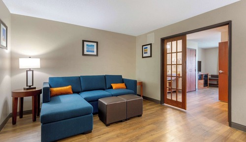 Suite, Multiple Beds, Non Smoking