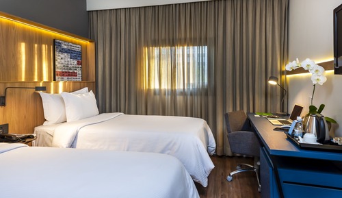 Room, 2 Twin Beds, Accessible, Non Smoking (Roll In Shower)