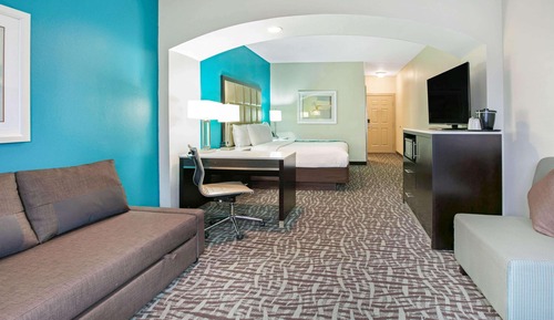 Suite, 1 King Bed, Accessible, Non Smoking (Mobility, Bathtub w/Grab Bars)