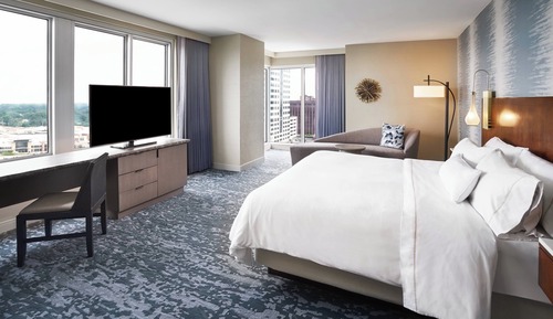 Room, 1 King Bed, Corner