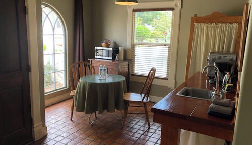 The Cottage (Pet friendly)