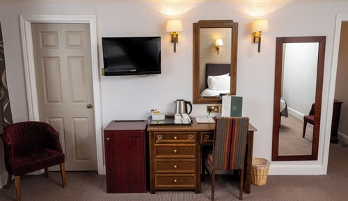 Family Room (for 4)
