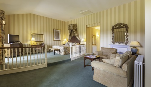 Suite (Parkland)
