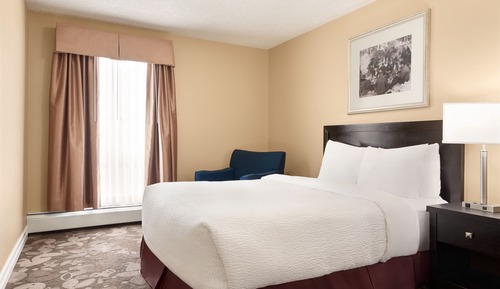 Executive Queen Apartment Suite