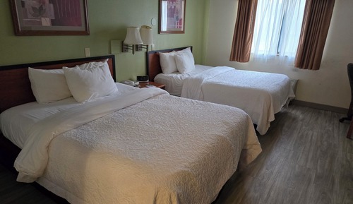 Standard Room, 2 Queen Beds, Non Smoking