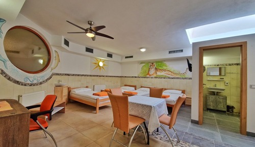 Economy Quadruple Room with Private Bathroom - Basement