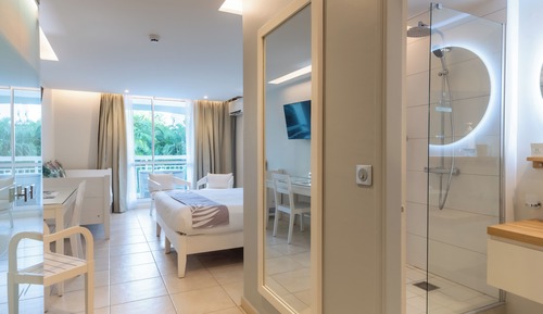 Comfort Triple Room, Garden View