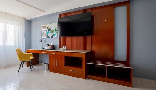 Standard Room, 1 King Bed (Top Floor)