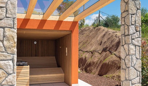 Suite with Sauna and Infinity Pool Access