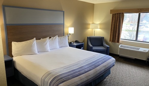 Deluxe Room, 1 King Bed, Accessible, Non Smoking