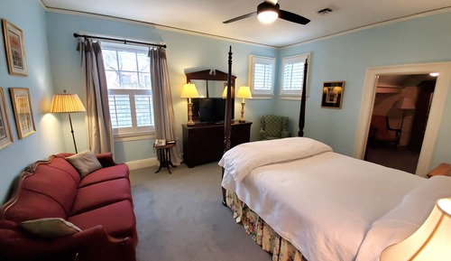 Room, Private Bathroom (Romany)