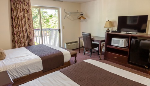 Deluxe Room, 2 Queen Beds (No Pets Allowed)