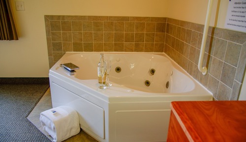 Deluxe Suite, 1 Bedroom, Non Smoking (1 King Bed)