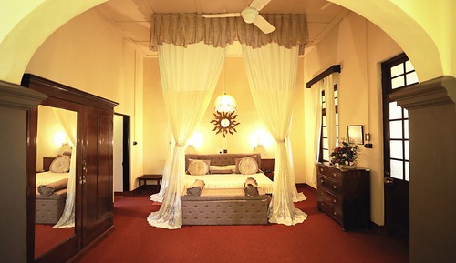 Presidential Room