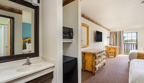 Family Suite with Balcony, 2 Queen Beds with Sofa Bed