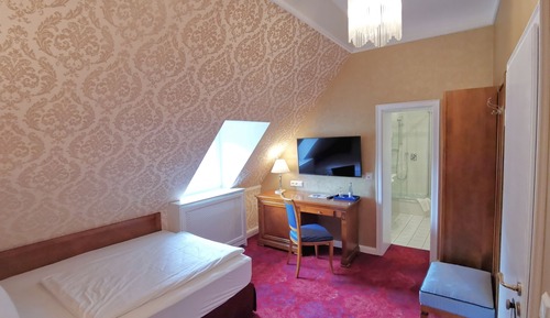 Deluxe Single Room
